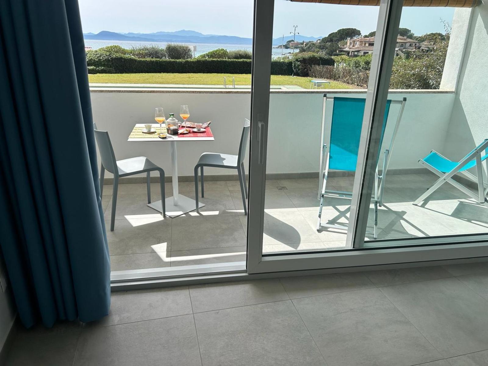 Rooms, Affittacamere Maksim Golfo Aranci Exteriör bild