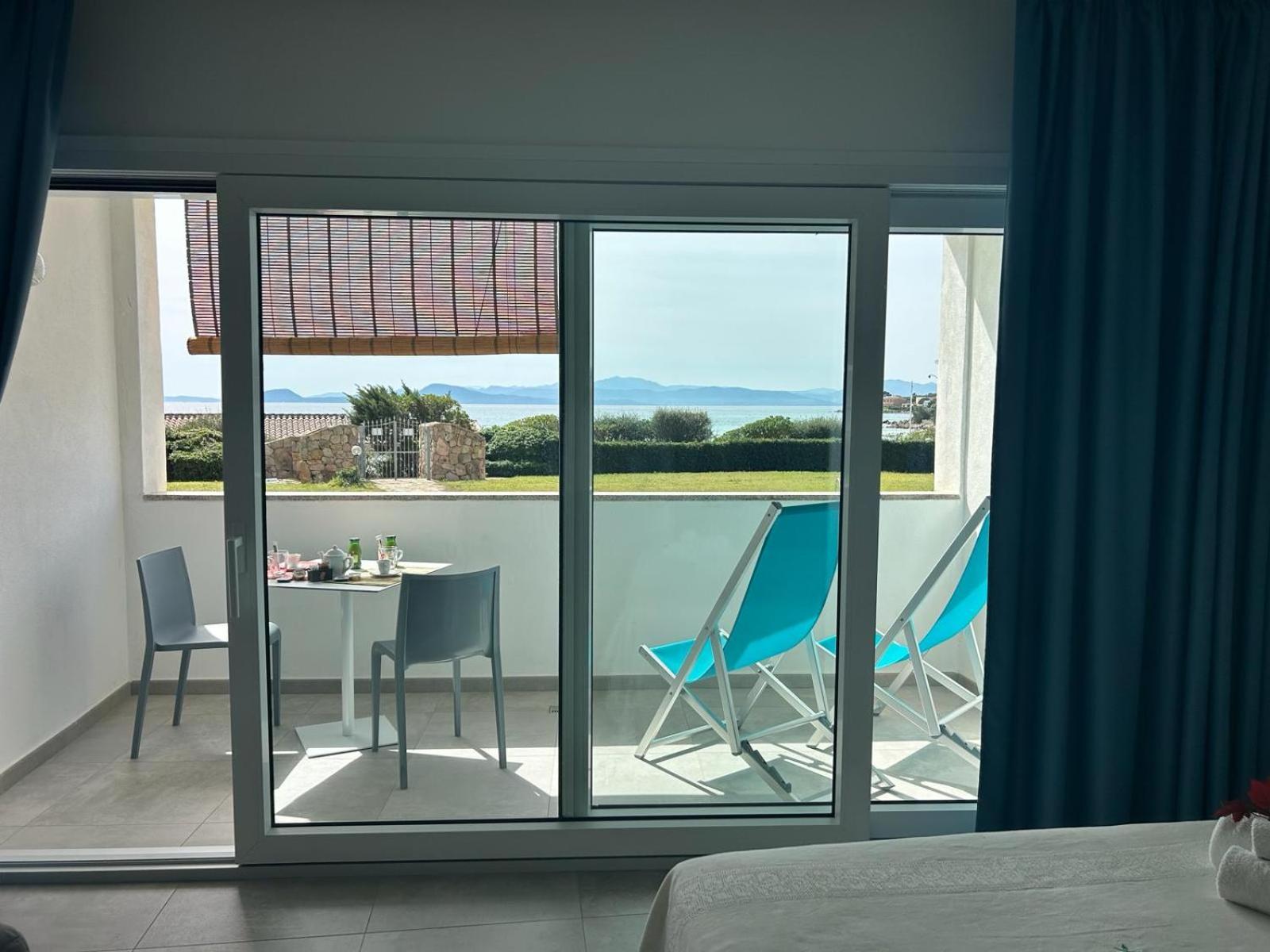 Rooms, Affittacamere Maksim Golfo Aranci Exteriör bild