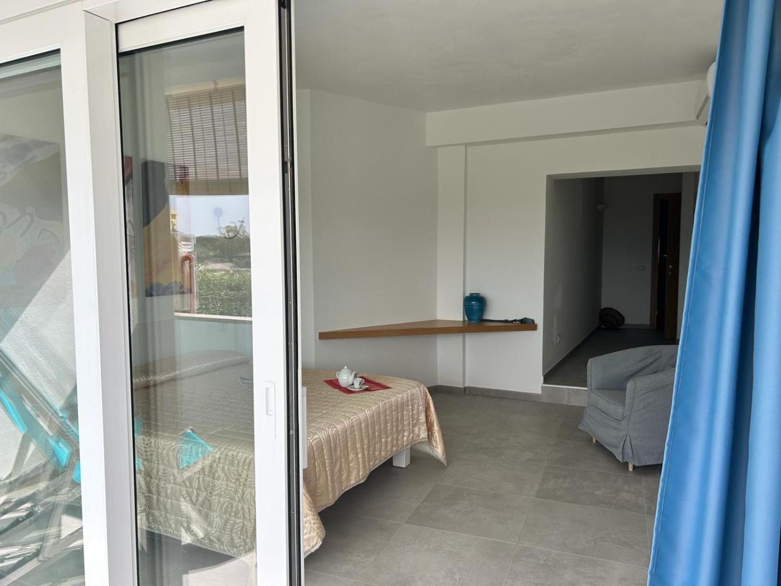 Rooms, Affittacamere Maksim Golfo Aranci Exteriör bild