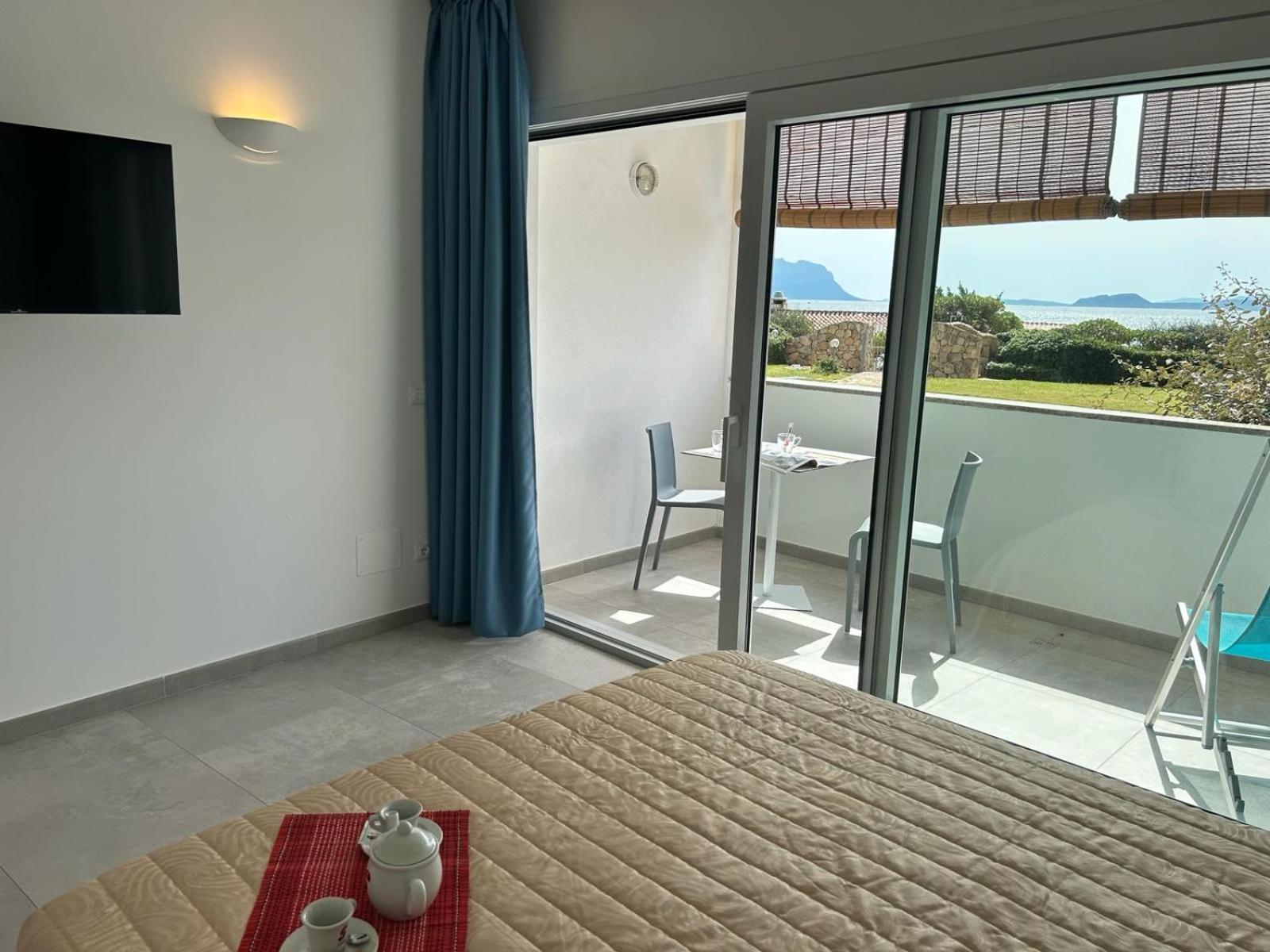 Rooms, Affittacamere Maksim Golfo Aranci Exteriör bild