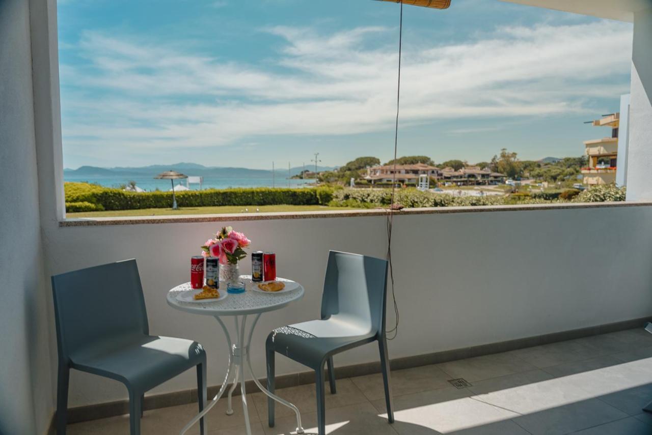 Rooms, Affittacamere Maksim Golfo Aranci Exteriör bild