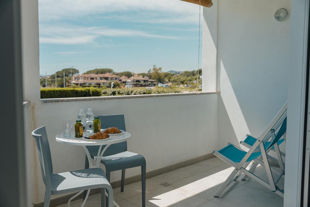 Rooms, Affittacamere Maksim Golfo Aranci Exteriör bild
